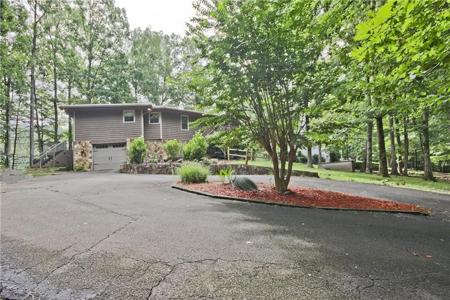 112 Tamarack Drive