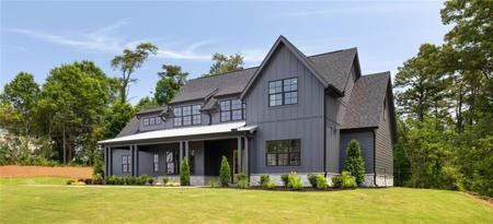 157 Palisade Drive NE