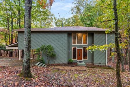 102 Jack Pine Court