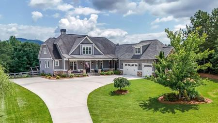 93 Village Ridge