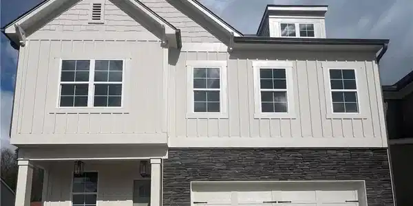 273 Lakeside Place