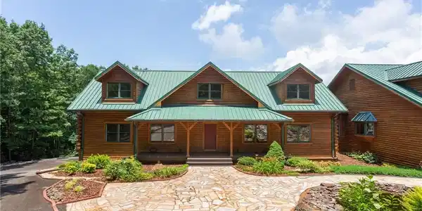 729 Huckleberry Way