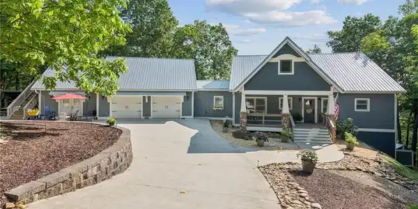 1832 Monument Road