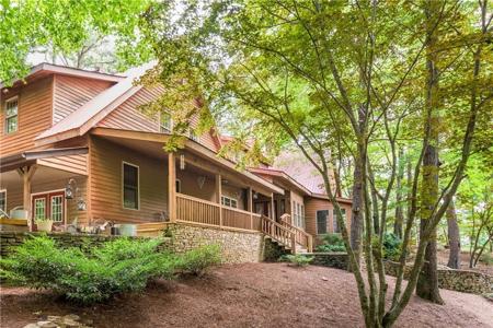 436 Applewood Lane