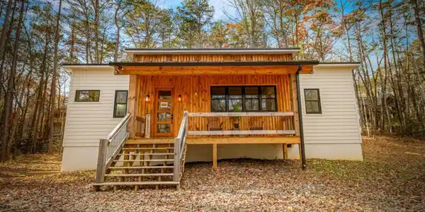 649 Lees Ride, Mccaysville GA 30555