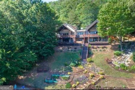 2003 Bend Of The River Road, Hiawassee GA 30546