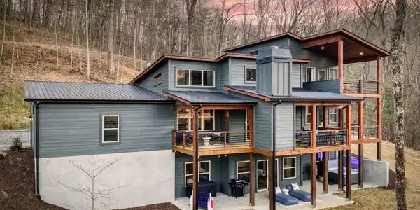 1160 Mangums Trail, Blue Ridge GA 30513