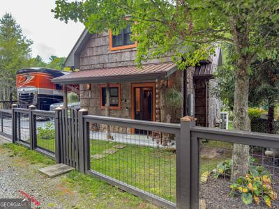 111 Wildflower Road, Scaly Mountain NC 28775