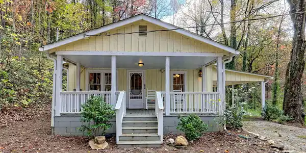 140 Barron Road, Clayton GA 30525