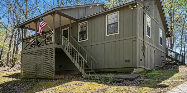 304 Sunset Court