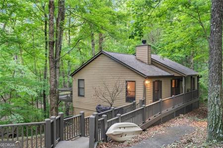 8 White Oak Knoll