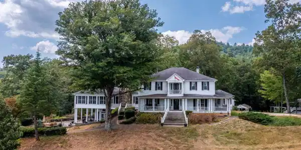 205 Carolina Street, Dillard GA 30537
