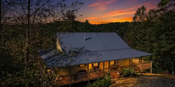 136 Ross Road, Mineral Bluff GA 30559