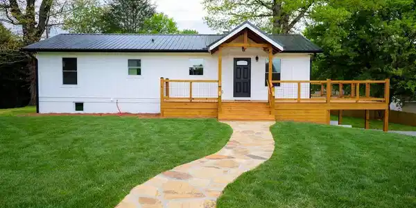 94 BREEZY KNOB Road, Franklin NC 28734