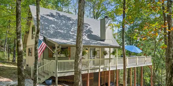 1739 Little Hendricks Mountain Road