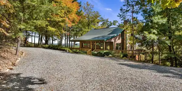 1655 Mangums Trail, Blue Ridge GA 30513