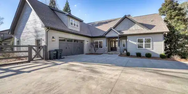 892 Cypress Pointe Lane, Hayesville NC 28904