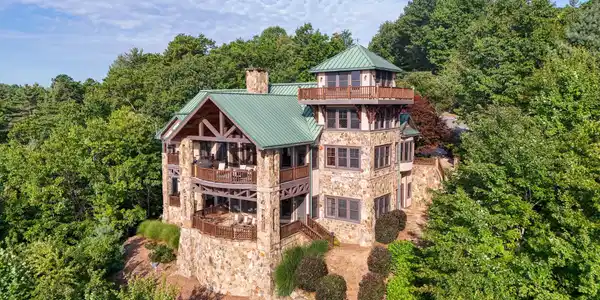 140 Wagstaff, Clayton GA 30525