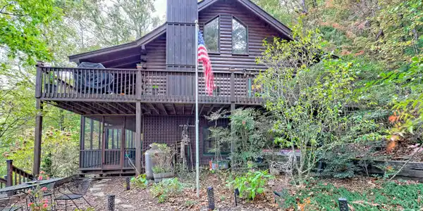 620 Falling Creek Trail, Clayton GA 30525