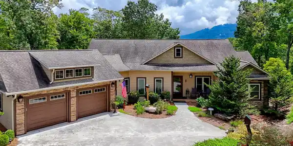 131 Ridgeline Court, Clayton GA 30525