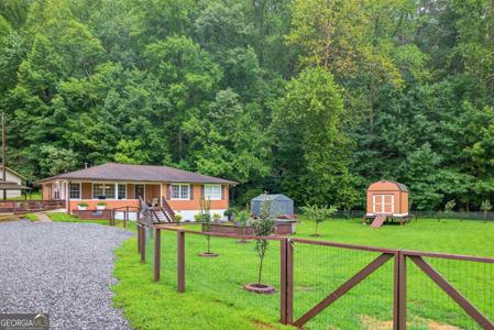 8 Taylor Road, Helen GA 30545