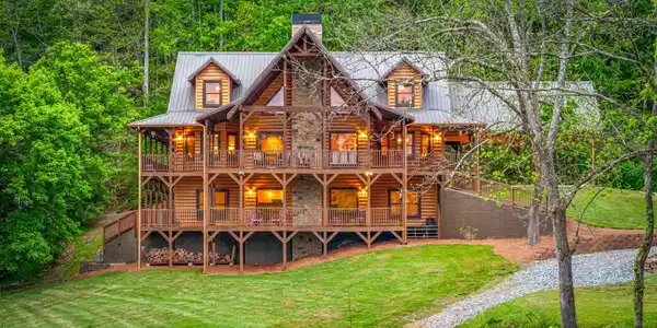 460 Wikle Drive, Ellijay GA 30540