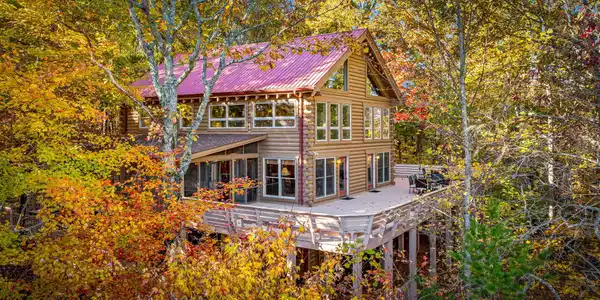 1427 Cherry Lake Drive, Blue Ridge GA 30513