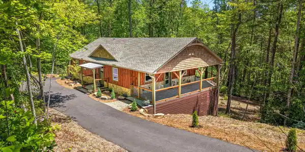 108 Olds Mountain Peak, Rabun Gap GA 30568