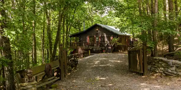 122 River Bend Trail, Ellijay GA 30540