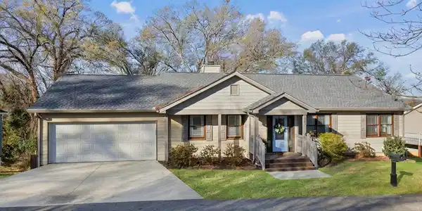 131 Holiday Street NE, Marietta GA 30060