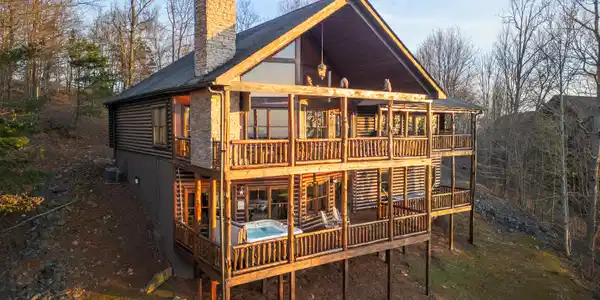180 Cinnamon Bear Road, Mineral Bluff GA 30559