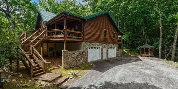 154 Summer Lane, Clayton GA 30525