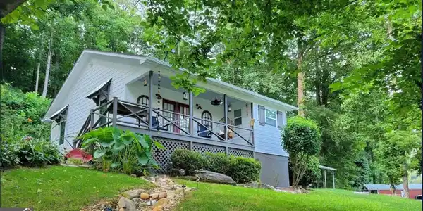 2036 Highway 76 W, Clayton GA 30525