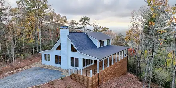 689 Summer Lane
