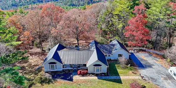 428 Orchard View Lane, Lakemont GA 30552