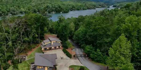 132 Summit Ridge Drive, Clarkesville GA 30523