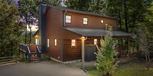 99 Chestnut Hills Lane, Blue Ridge GA 30513
