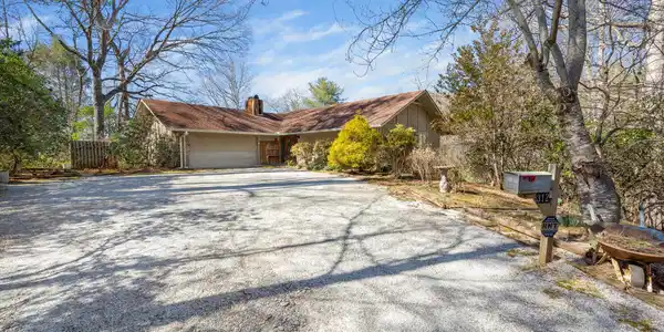 312 Pickett Hill Street
