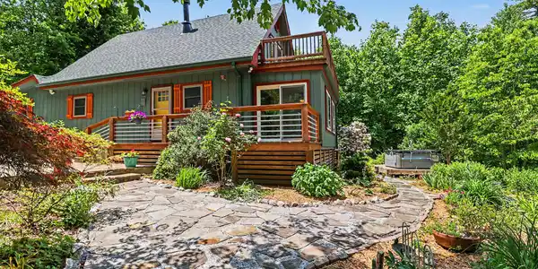 520 Chickasaw Lane, Rabun Gap GA 30568