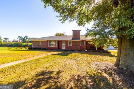 8133 Lula Road, Lula GA 30554