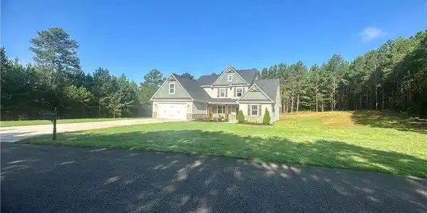 280 Stoneledge Trace S