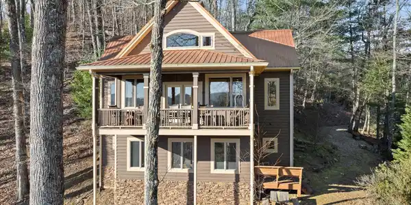 501 Brown Bear Ridge Trail