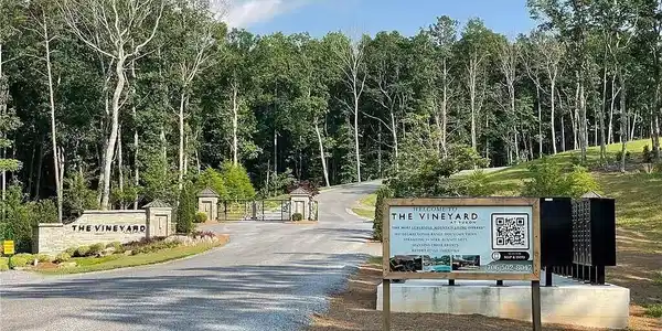 134 Twisted Oak Road # 134, Talking Rock GA 30175