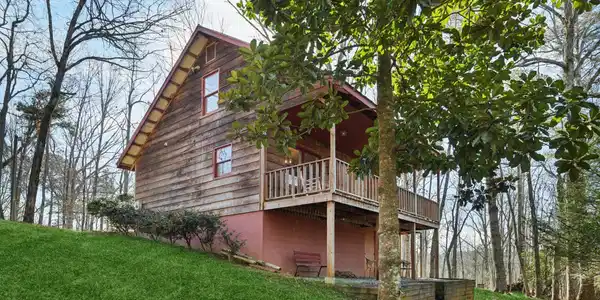 714 Deer Woods Trail, Cleveland GA 30528