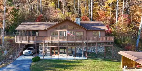 5019 Wolffork Road, Rabun Gap GA 30568