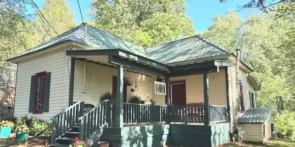 118 E Oak Street, East Ellijay GA 30540
