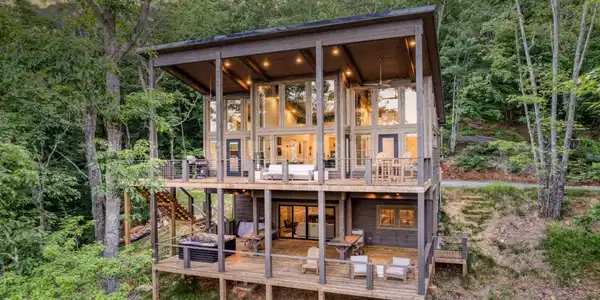 281 Raintree Bend, Blue Ridge GA 30513
