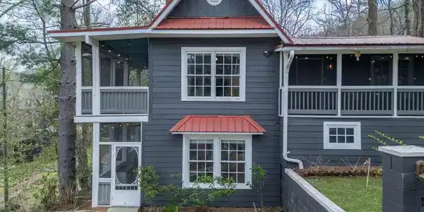 416 Electric Avenue, Clayton GA 30525