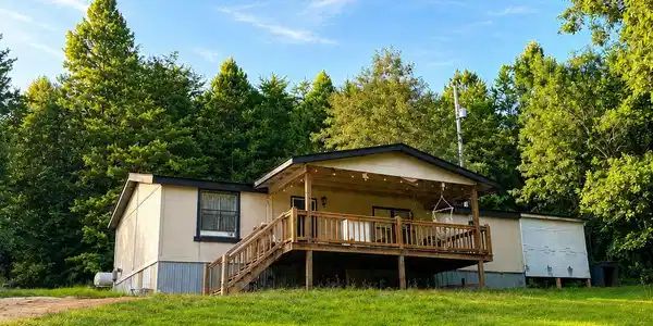 282 Friendly Lane, Mccaysville GA 30555