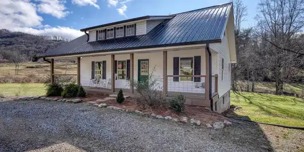 734 Bell Creek Road, Hiawassee GA 30546